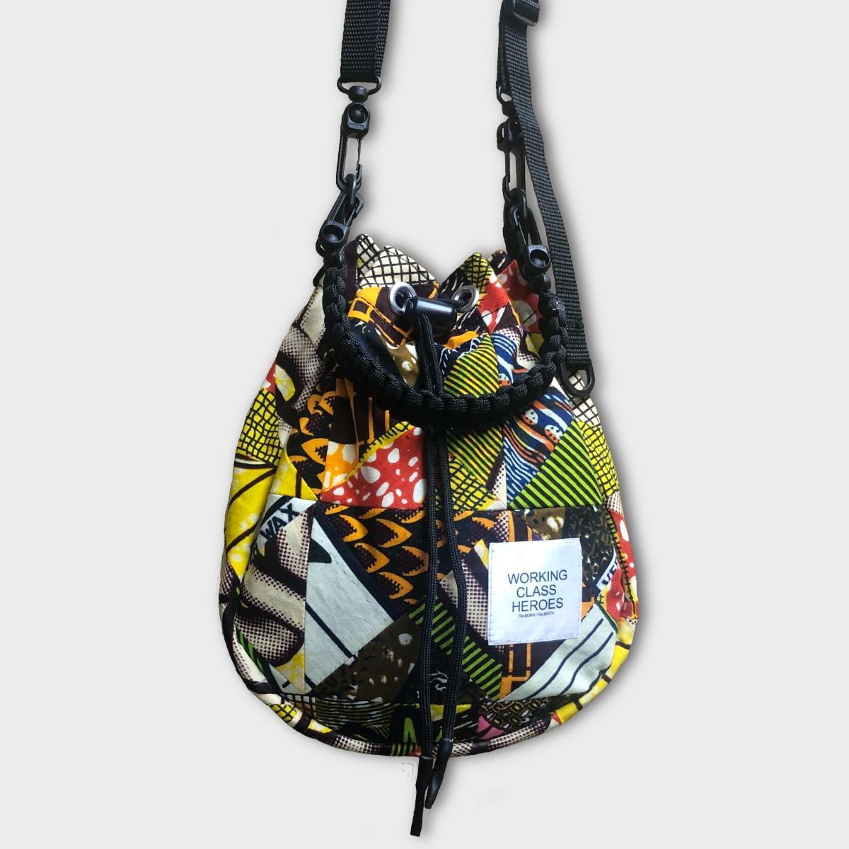 "Patchworks" Triangle Patch 2way Drawstring poach -batik | 2枚目