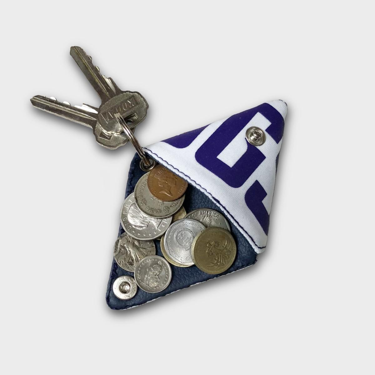 "Re;make" NFL gameshirt remake Triangle Coin purse -white